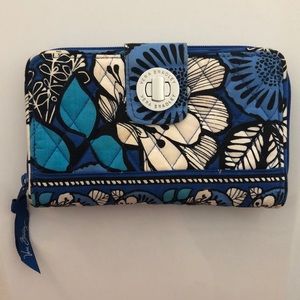 Vera Bradley wallet